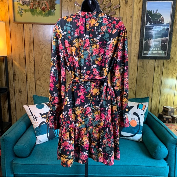 Ophelia Roe Feminine Floral Modest Long Sleeve Dress - Picture 4 of 15